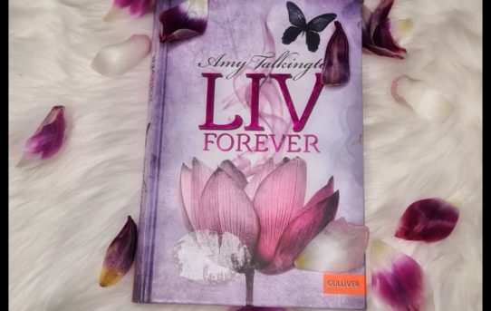 "LIV forever" von Amy Talkington